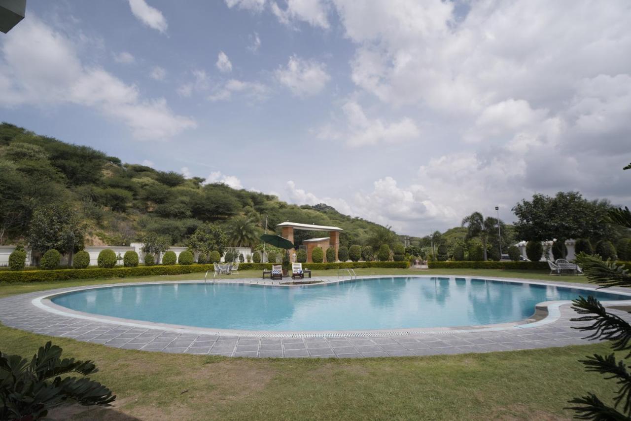Amar Bagh Resort Pushkar Exteriör bild