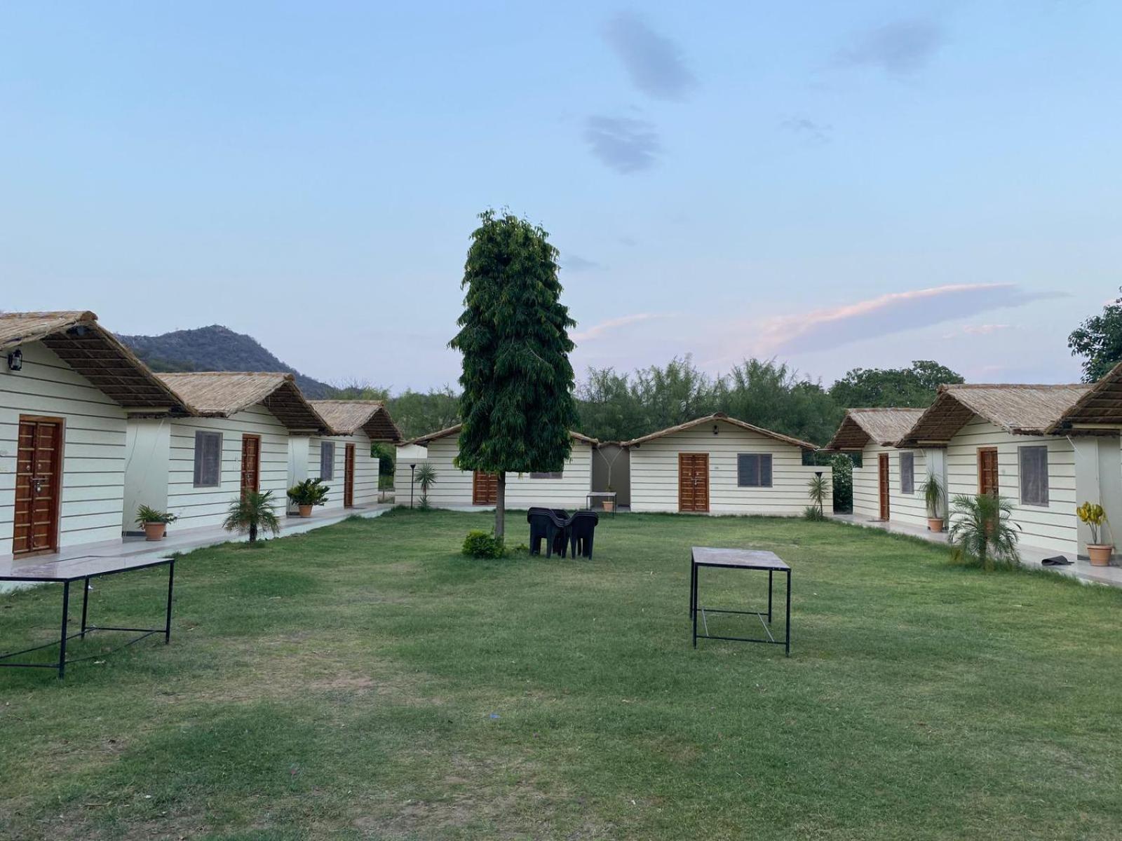 Amar Bagh Resort Pushkar Exteriör bild