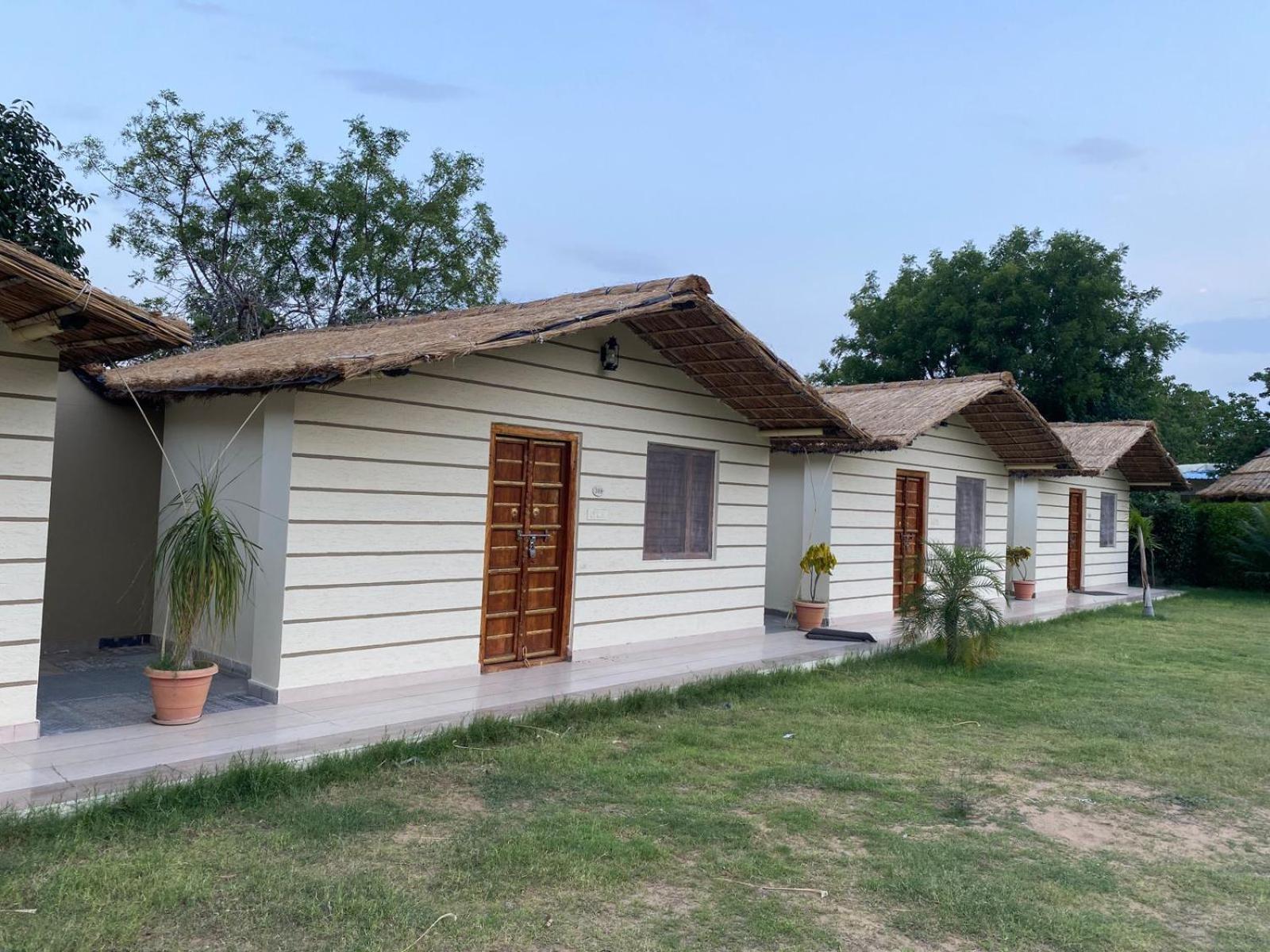 Amar Bagh Resort Pushkar Exteriör bild